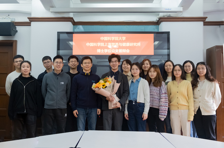 2022/GroupPhoto_YangLab_Guo-Wei_2.jpg